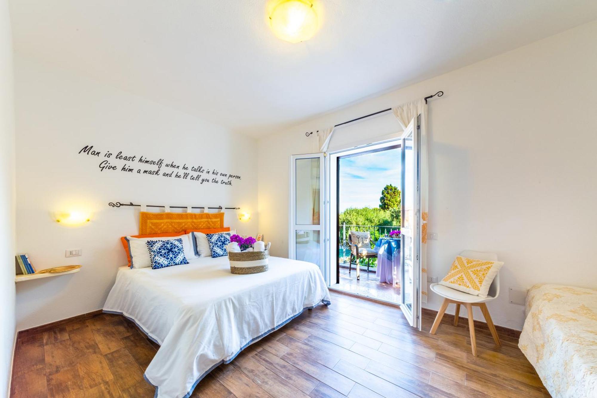 Le Maschere B&B Santa Teresa Gallura Buitenkant foto